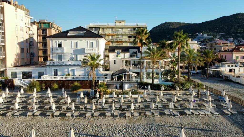Blu Sea Apartments Pietra Ligure Exteriér fotografie
