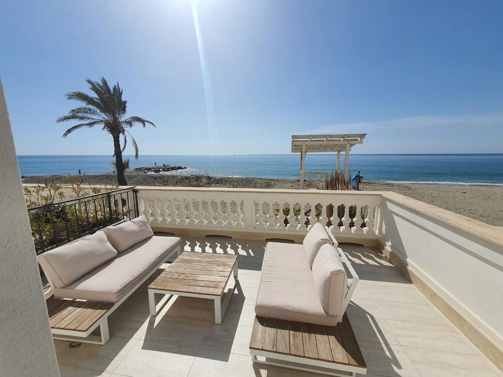 Blu Sea Apartments Pietra Ligure Exteriér fotografie