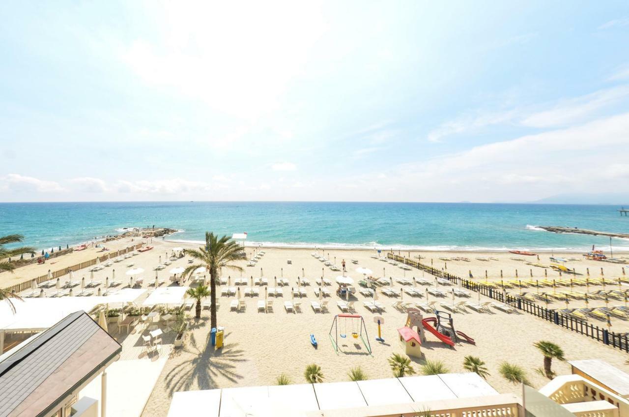 Blu Sea Apartments Pietra Ligure Exteriér fotografie